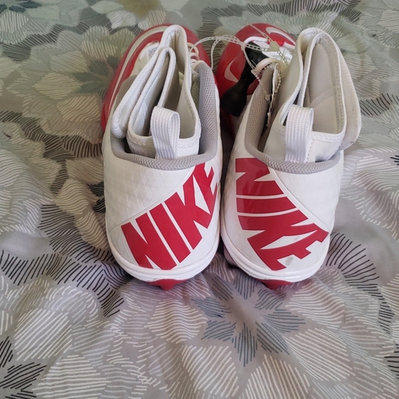 Nike Superbad Pro football Cleats. - Picture 3 of 8